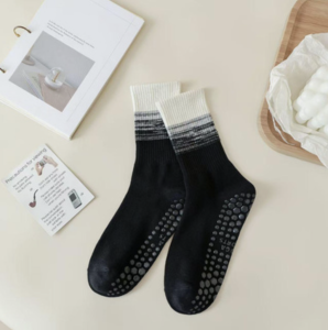 Pilates 100 Luxe Ombre Grip Socks