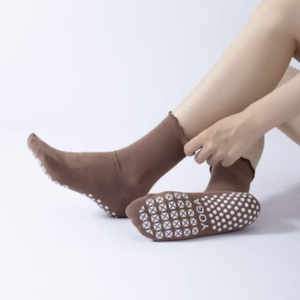 Pilates 100 Mocha Grip Socks